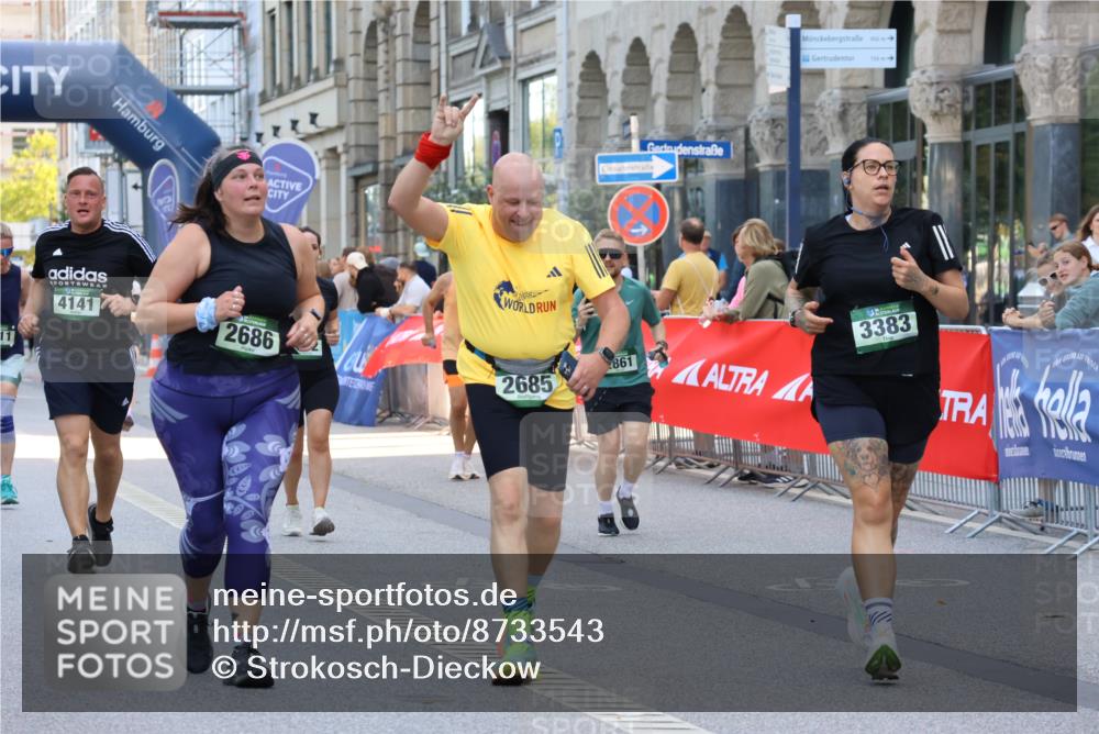 07.09.2025 - BARMER Alsterlauf Strokosch-Dieckow http://msf.ph/oto/8733543 07.09.2025 10:20:59 Ziel 2090, 2241, 3354, 3355, 3994, 4316, 5224, 5233, 5623, 5625, 5916 meine-sportfotos.de