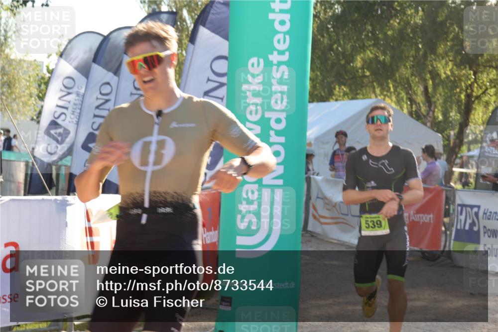 07.09.2025 - 19. Norderstedt Triathlon Luisa Fischer http://msf.ph/oto/8733544 07.09.2025 16:23:06 Ziel 508, 539 meine-sportfotos.de
