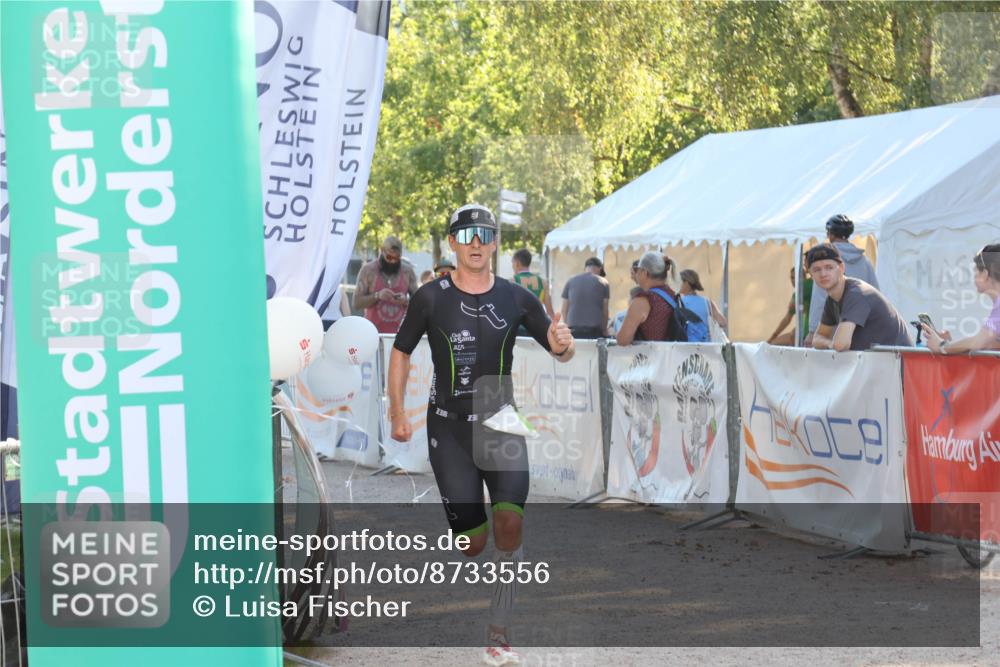 07.09.2025 - 19. Norderstedt Triathlon Luisa Fischer http://msf.ph/oto/8733556 07.09.2025 16:23:39 Ziel 537, 538 meine-sportfotos.de