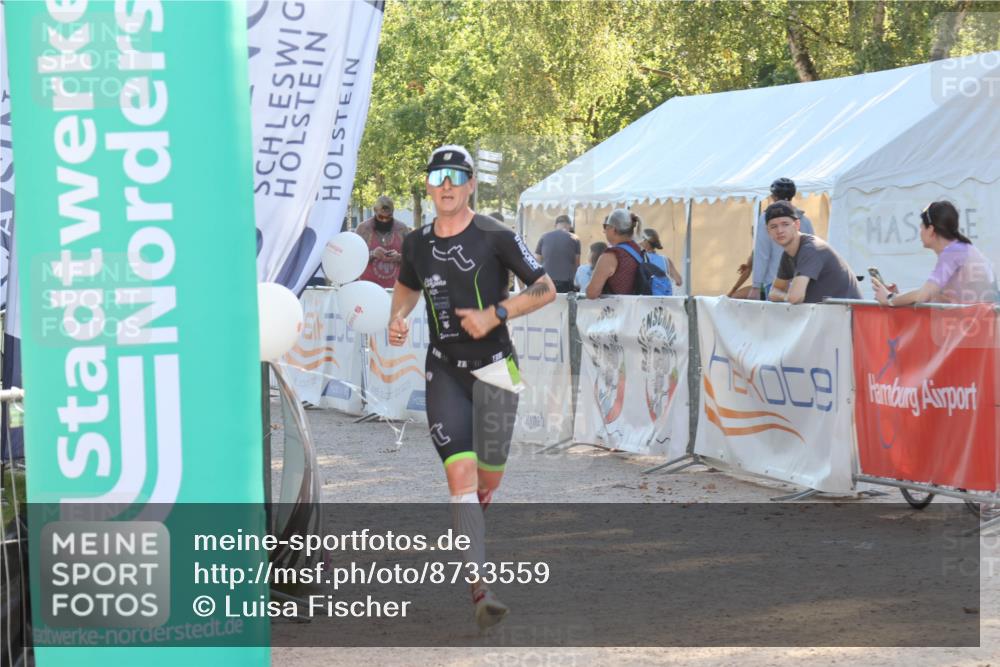 07.09.2025 - 19. Norderstedt Triathlon Luisa Fischer http://msf.ph/oto/8733559 07.09.2025 16:23:39 Ziel 537, 538 meine-sportfotos.de