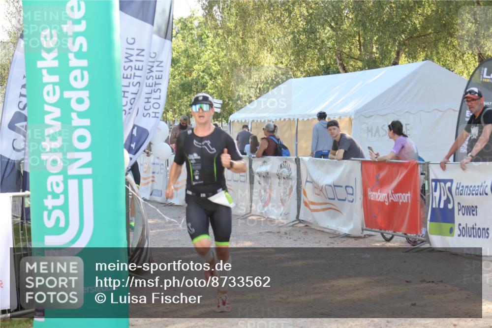 07.09.2025 - 19. Norderstedt Triathlon Luisa Fischer http://msf.ph/oto/8733562 07.09.2025 16:23:40 Ziel 537, 538 meine-sportfotos.de