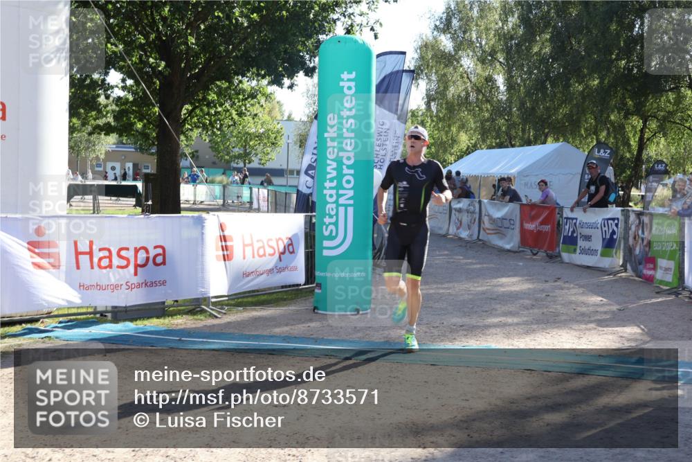 07.09.2025 - 19. Norderstedt Triathlon Luisa Fischer http://msf.ph/oto/8733571 07.09.2025 16:23:43 Ziel 537, 538 meine-sportfotos.de