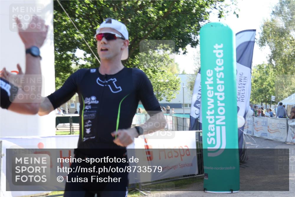 07.09.2025 - 19. Norderstedt Triathlon Luisa Fischer http://msf.ph/oto/8733579 07.09.2025 16:23:45 Ziel 494, 537, 538 meine-sportfotos.de
