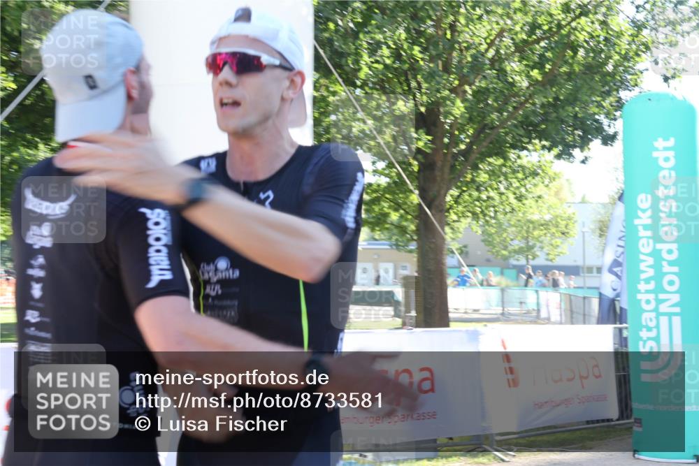 07.09.2025 - 19. Norderstedt Triathlon Luisa Fischer http://msf.ph/oto/8733581 07.09.2025 16:23:45 Ziel 494, 537, 538 meine-sportfotos.de