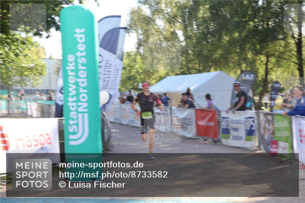 07.09.2025 - 19. Norderstedt Triathlon Luisa Fischer http://msf.ph/oto/8733582 07.09.2025 16:23:47 Ziel 494, 537, 538 meine-sportfotos.de