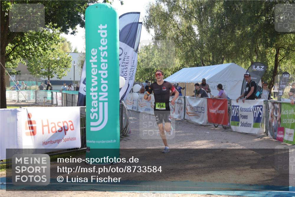 07.09.2025 - 19. Norderstedt Triathlon Luisa Fischer http://msf.ph/oto/8733584 07.09.2025 16:23:47 Ziel 494, 537, 538 meine-sportfotos.de