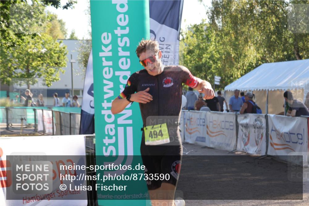 07.09.2025 - 19. Norderstedt Triathlon Luisa Fischer http://msf.ph/oto/8733590 07.09.2025 16:23:48 Ziel 494, 537, 538 meine-sportfotos.de