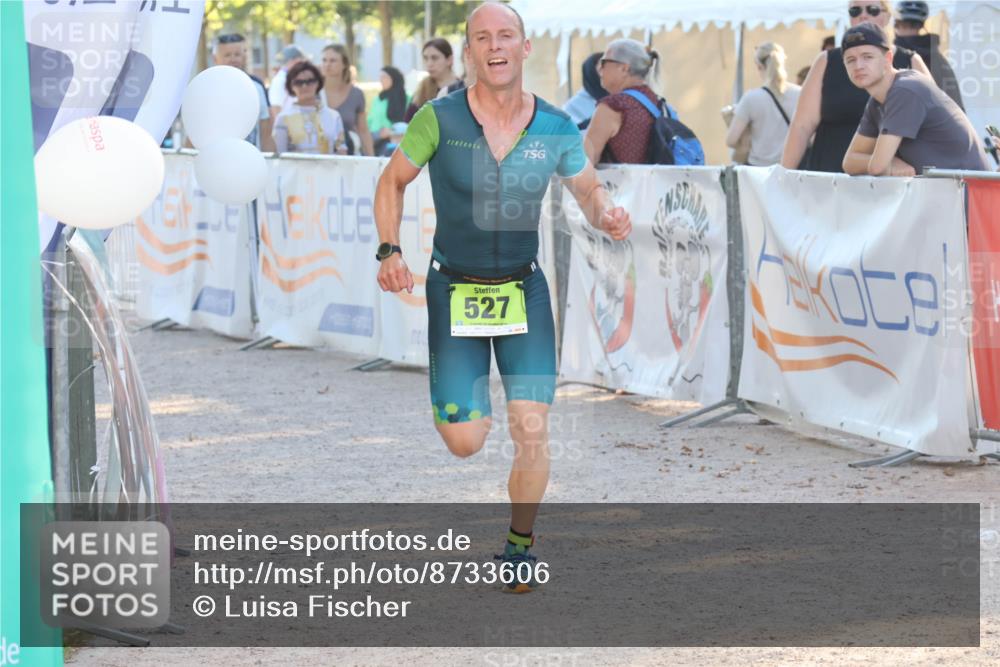 07.09.2025 - 19. Norderstedt Triathlon Luisa Fischer http://msf.ph/oto/8733606 07.09.2025 16:24:04 Ziel 527 meine-sportfotos.de