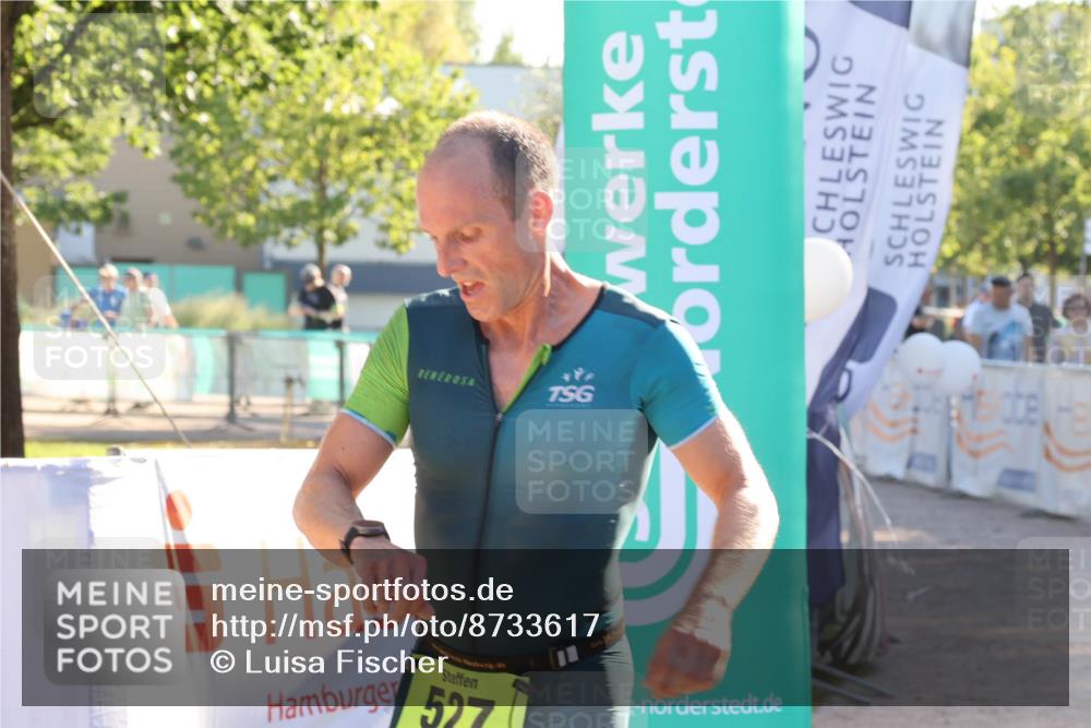 07.09.2025 - 19. Norderstedt Triathlon Luisa Fischer http://msf.ph/oto/8733617 07.09.2025 16:24:07 Ziel 527 meine-sportfotos.de
