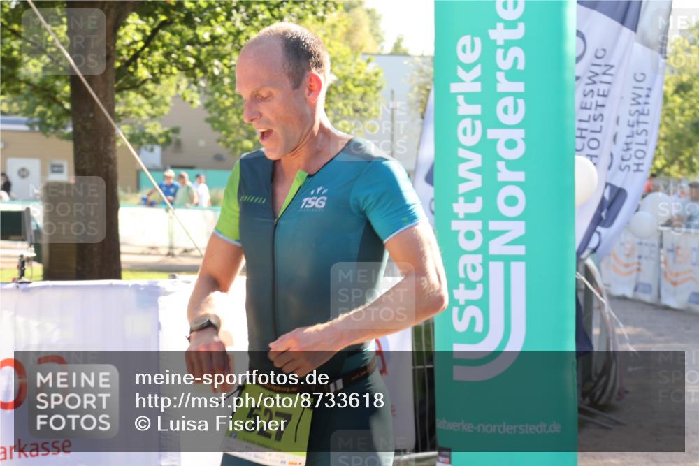 07.09.2025 - 19. Norderstedt Triathlon Luisa Fischer http://msf.ph/oto/8733618 07.09.2025 16:24:07 Ziel 527 meine-sportfotos.de