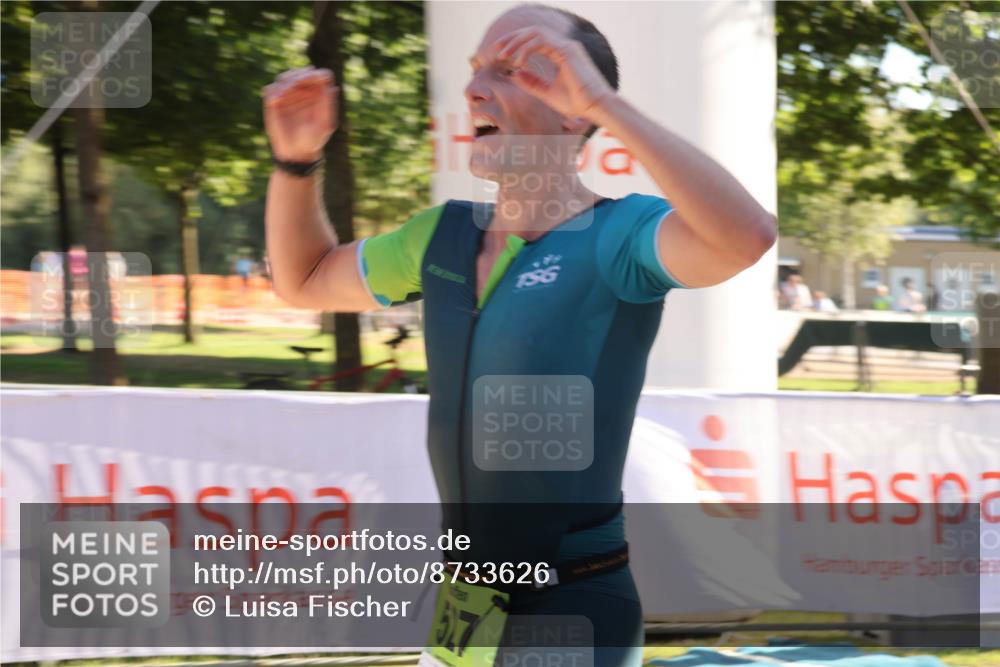 07.09.2025 - 19. Norderstedt Triathlon Luisa Fischer http://msf.ph/oto/8733626 07.09.2025 16:24:08 Ziel 527 meine-sportfotos.de