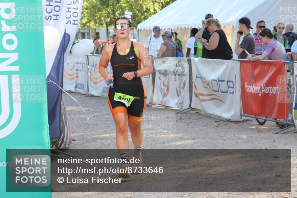 07.09.2025 - 19. Norderstedt Triathlon Luisa Fischer http://msf.ph/oto/8733646 07.09.2025 16:24:39 Ziel 460 meine-sportfotos.de