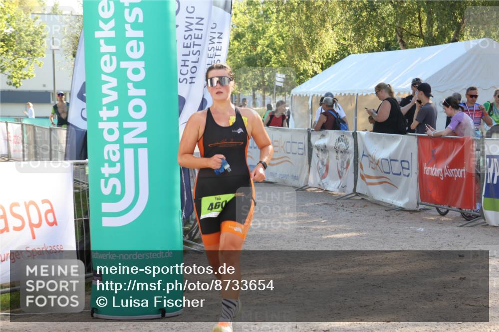07.09.2025 - 19. Norderstedt Triathlon Luisa Fischer http://msf.ph/oto/8733654 07.09.2025 16:24:41 Ziel 460 meine-sportfotos.de