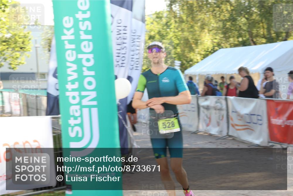 07.09.2025 - 19. Norderstedt Triathlon Luisa Fischer http://msf.ph/oto/8733671 07.09.2025 16:24:48 Ziel 457, 460, 528 meine-sportfotos.de