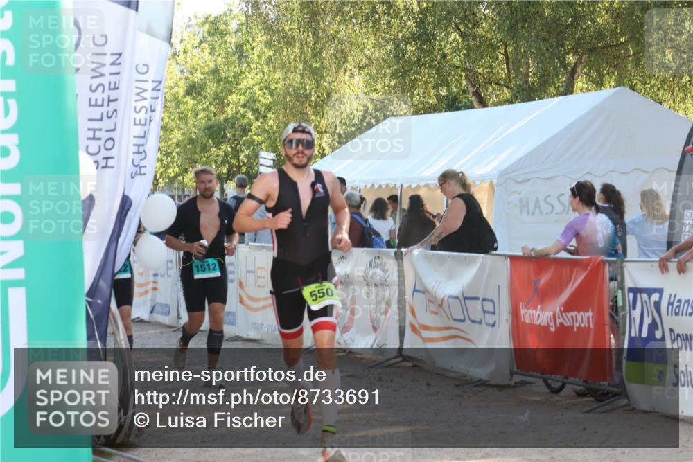 07.09.2025 - 19. Norderstedt Triathlon Luisa Fischer http://msf.ph/oto/8733691 07.09.2025 16:25:00 Ziel 550, 1512, 1522 meine-sportfotos.de