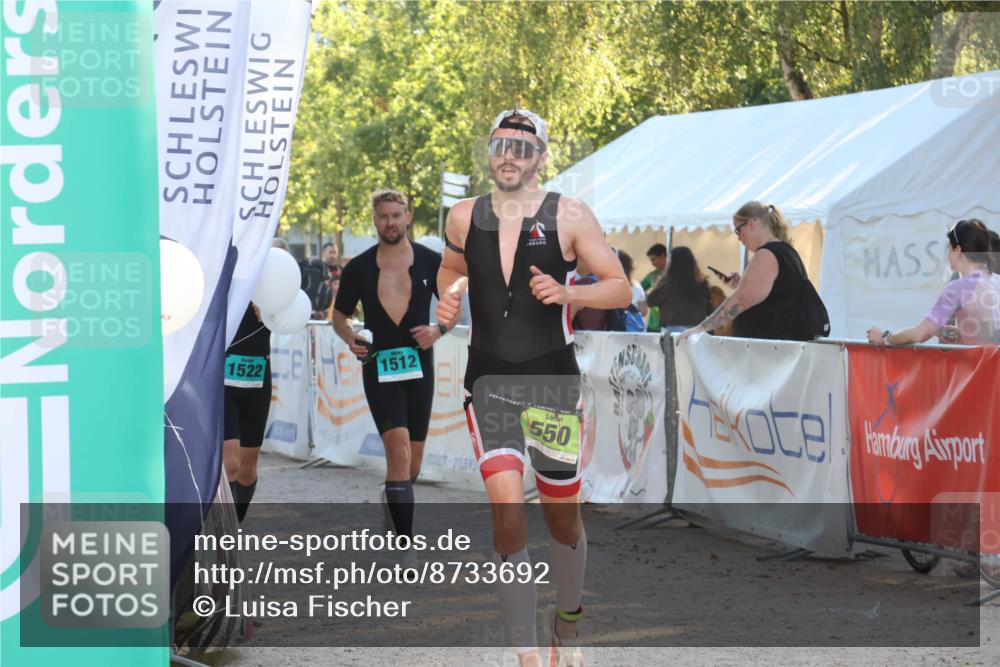 07.09.2025 - 19. Norderstedt Triathlon Luisa Fischer http://msf.ph/oto/8733692 07.09.2025 16:25:00 Ziel 550, 1512, 1522 meine-sportfotos.de