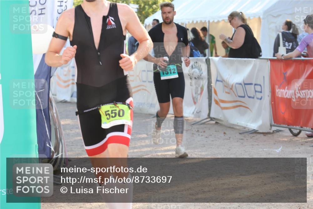 07.09.2025 - 19. Norderstedt Triathlon Luisa Fischer http://msf.ph/oto/8733697 07.09.2025 16:25:01 Ziel 550, 1512, 1522 meine-sportfotos.de