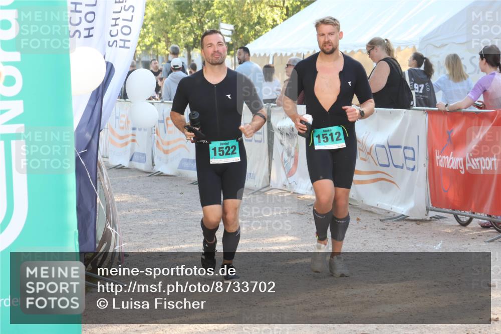 07.09.2025 - 19. Norderstedt Triathlon Luisa Fischer http://msf.ph/oto/8733702 07.09.2025 16:25:02 Ziel 550, 1508, 1512, 1522 meine-sportfotos.de