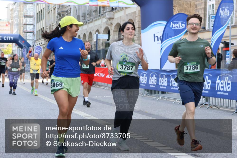 07.09.2025 - BARMER Alsterlauf Strokosch-Dieckow http://msf.ph/oto/8733705 07.09.2025 10:20:56 Ziel 2090, 2241, 3354, 3355, 3994, 4316, 5019, 5224, 5233, 5623, 5625, 5916 meine-sportfotos.de