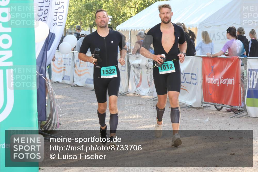 07.09.2025 - 19. Norderstedt Triathlon Luisa Fischer http://msf.ph/oto/8733706 07.09.2025 16:25:02 Ziel 550, 1508, 1512, 1522 meine-sportfotos.de