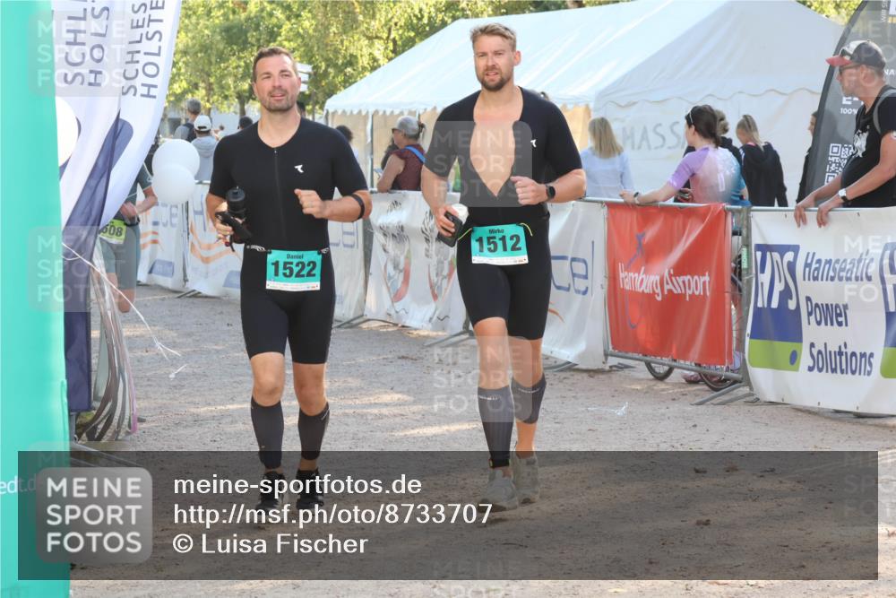 07.09.2025 - 19. Norderstedt Triathlon Luisa Fischer http://msf.ph/oto/8733707 07.09.2025 16:25:03 Ziel 550, 1508, 1512, 1522 meine-sportfotos.de