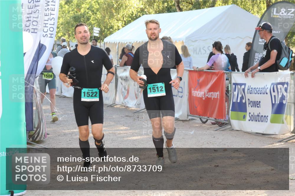 07.09.2025 - 19. Norderstedt Triathlon Luisa Fischer http://msf.ph/oto/8733709 07.09.2025 16:25:03 Ziel 550, 1508, 1512, 1522 meine-sportfotos.de