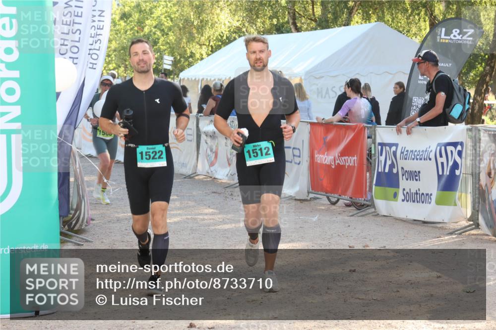 07.09.2025 - 19. Norderstedt Triathlon Luisa Fischer http://msf.ph/oto/8733710 07.09.2025 16:25:03 Ziel 550, 1508, 1512, 1522 meine-sportfotos.de