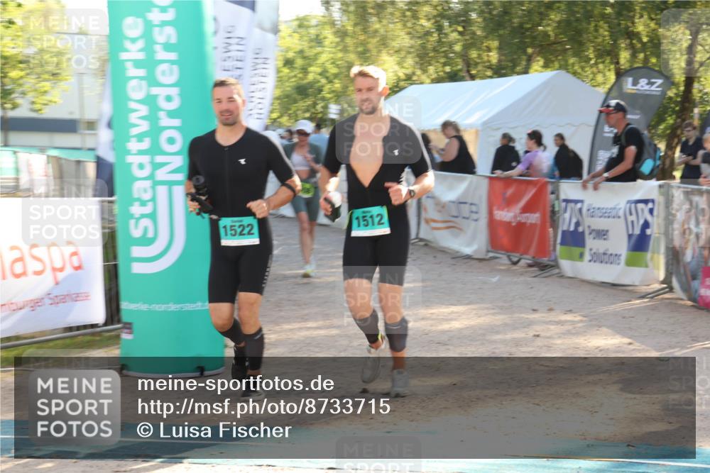 07.09.2025 - 19. Norderstedt Triathlon Luisa Fischer http://msf.ph/oto/8733715 07.09.2025 16:25:04 Ziel 550, 1508, 1512, 1522 meine-sportfotos.de