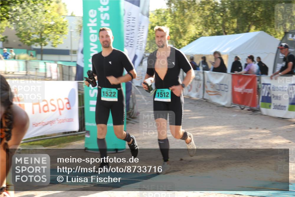 07.09.2025 - 19. Norderstedt Triathlon Luisa Fischer http://msf.ph/oto/8733716 07.09.2025 16:25:04 Ziel 550, 1508, 1512, 1522 meine-sportfotos.de