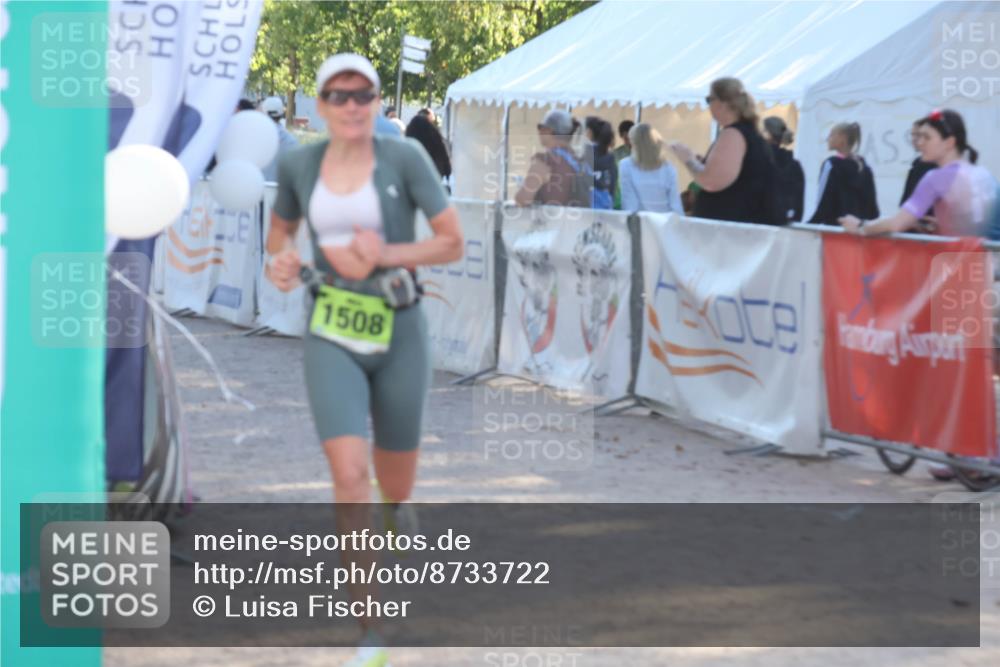 07.09.2025 - 19. Norderstedt Triathlon Luisa Fischer http://msf.ph/oto/8733722 07.09.2025 16:25:06 Ziel 550, 1508, 1512, 1522 meine-sportfotos.de