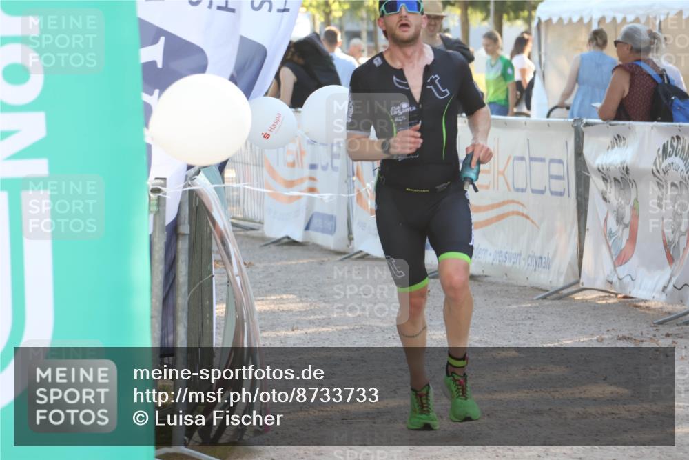07.09.2025 - 19. Norderstedt Triathlon Luisa Fischer http://msf.ph/oto/8733733 07.09.2025 16:25:27 Ziel 540 meine-sportfotos.de