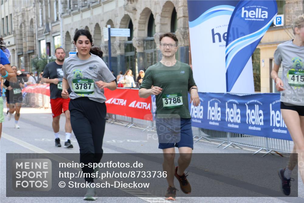07.09.2025 - BARMER Alsterlauf Strokosch-Dieckow http://msf.ph/oto/8733736 07.09.2025 10:20:55 Ziel 2090, 2241, 3354, 3355, 3994, 4316, 5019, 5224, 5623, 5625, 5916 meine-sportfotos.de