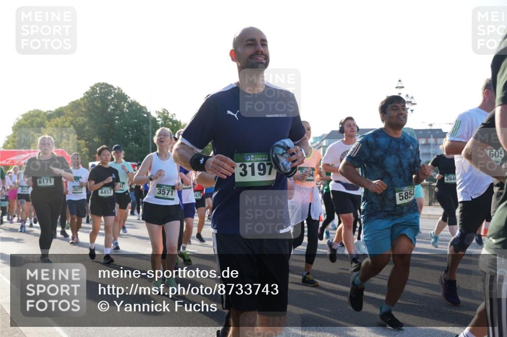 07.09.2025 - BARMER Alsterlauf Yannick Fuchs http://msf.ph/oto/8733743 07.09.2025 09:07:13 Laufen 6171, 11, 5877, 4457, 3571, 429, 36, 3197, 5854, 264, 60 meine-sportfotos.de