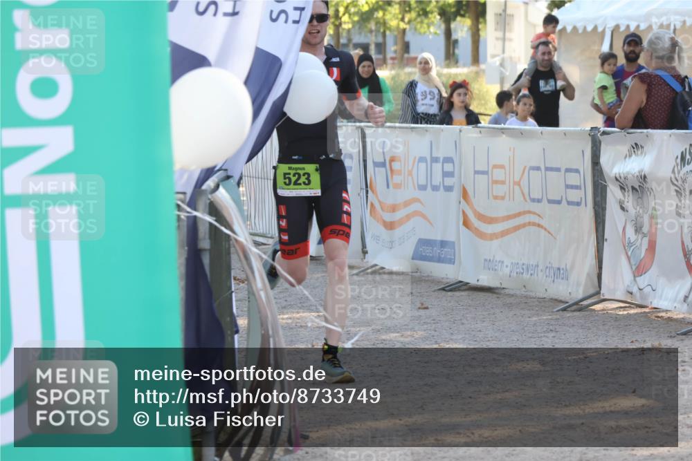 07.09.2025 - 19. Norderstedt Triathlon Luisa Fischer http://msf.ph/oto/8733749 07.09.2025 16:25:44 Ziel 523 meine-sportfotos.de