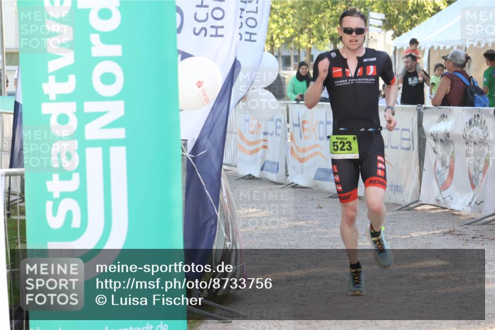 07.09.2025 - 19. Norderstedt Triathlon Luisa Fischer http://msf.ph/oto/8733756 07.09.2025 16:25:45 Ziel 523 meine-sportfotos.de