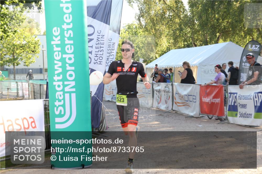 07.09.2025 - 19. Norderstedt Triathlon Luisa Fischer http://msf.ph/oto/8733765 07.09.2025 16:25:46 Ziel 523 meine-sportfotos.de