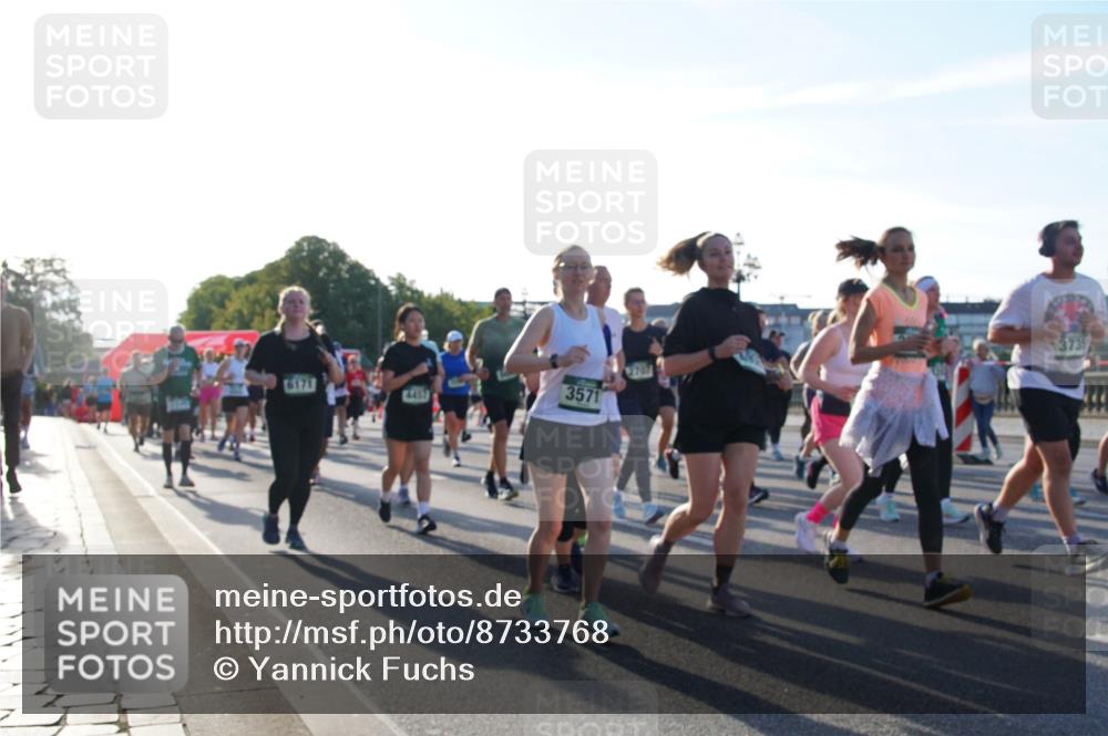 07.09.2025 - BARMER Alsterlauf Yannick Fuchs http://msf.ph/oto/8733768 07.09.2025 09:07:14 Laufen 6171, 3571, 4457, 2707, 3735 meine-sportfotos.de
