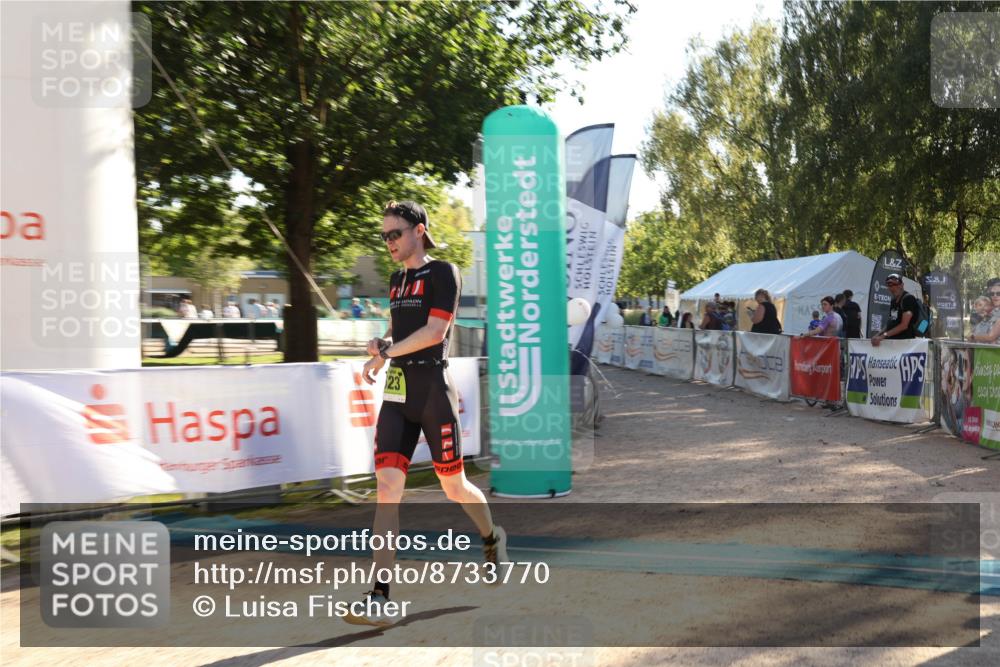 07.09.2025 - 19. Norderstedt Triathlon Luisa Fischer http://msf.ph/oto/8733770 07.09.2025 16:25:47 Ziel 523 meine-sportfotos.de