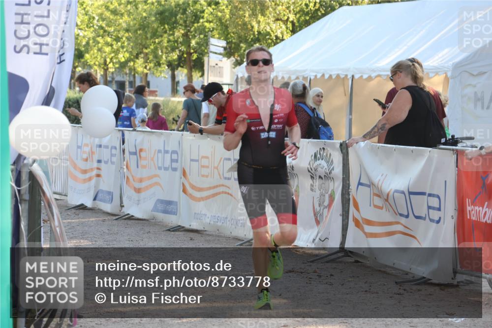 07.09.2025 - 19. Norderstedt Triathlon Luisa Fischer http://msf.ph/oto/8733778 07.09.2025 16:26:01 Ziel 499 meine-sportfotos.de