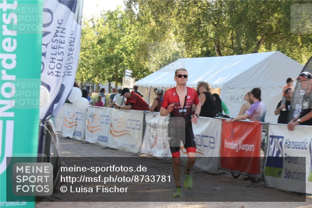 07.09.2025 - 19. Norderstedt Triathlon Luisa Fischer http://msf.ph/oto/8733781 07.09.2025 16:26:02 Ziel 499 meine-sportfotos.de