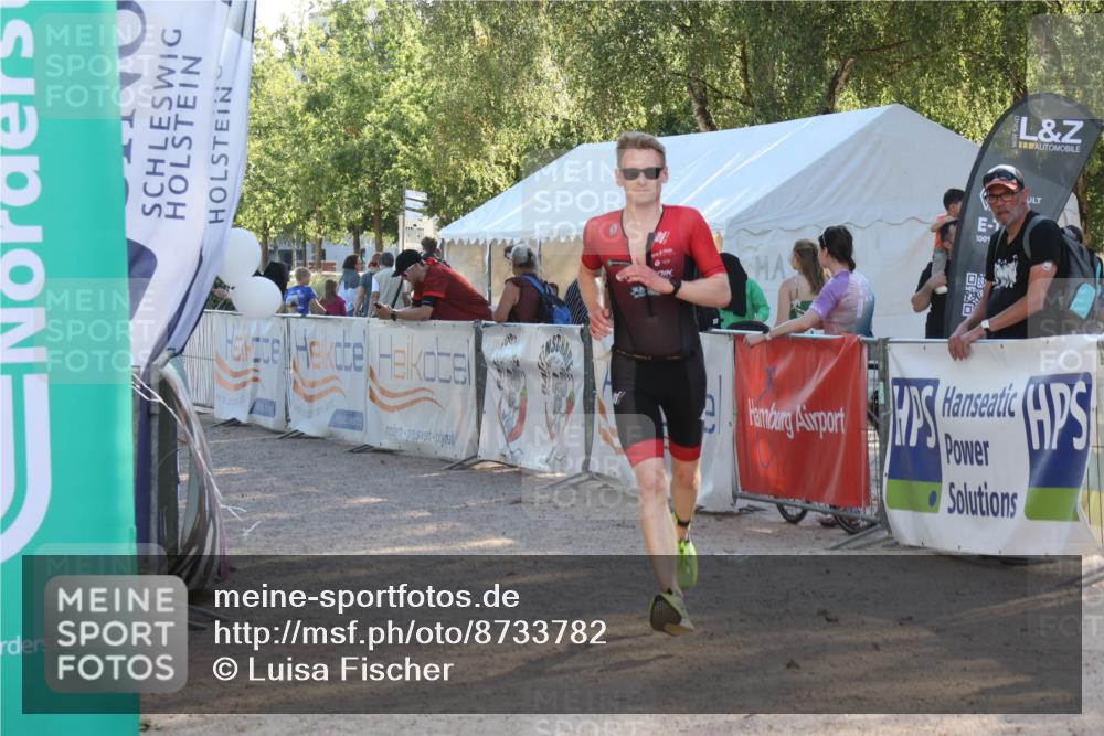 07.09.2025 - 19. Norderstedt Triathlon Luisa Fischer http://msf.ph/oto/8733782 07.09.2025 16:26:02 Ziel 499 meine-sportfotos.de