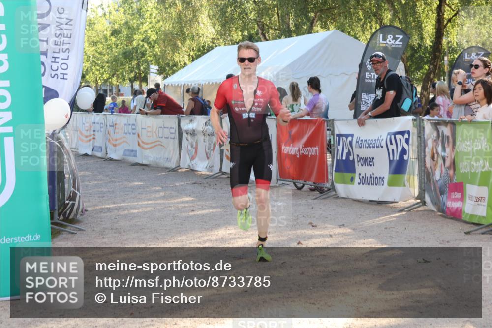 07.09.2025 - 19. Norderstedt Triathlon Luisa Fischer http://msf.ph/oto/8733785 07.09.2025 16:26:03 Ziel 499 meine-sportfotos.de