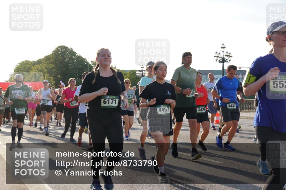 07.09.2025 - BARMER Alsterlauf Yannick Fuchs http://msf.ph/oto/8733790 07.09.2025 09:07:16 Laufen 2249, 4519, 5709, 136, 6171, 398, 040, 4457, 3429, 3430, 36, 552 meine-sportfotos.de