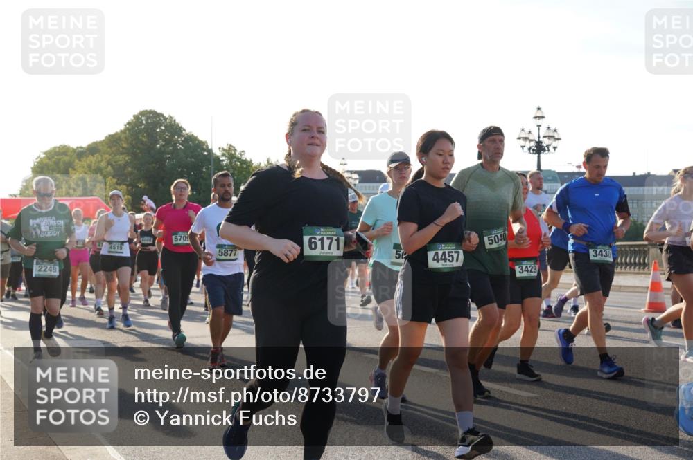 07.09.2025 - BARMER Alsterlauf Yannick Fuchs http://msf.ph/oto/8733797 07.09.2025 09:07:16 Laufen 512, 4519, 2249, 570, 5877, 36, 6171, 5040, 5, 4457, 3429, 3430 meine-sportfotos.de