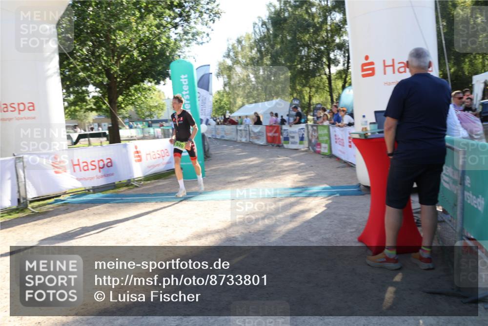 07.09.2025 - 19. Norderstedt Triathlon Luisa Fischer http://msf.ph/oto/8733801 07.09.2025 16:26:23 Ziel 520 meine-sportfotos.de