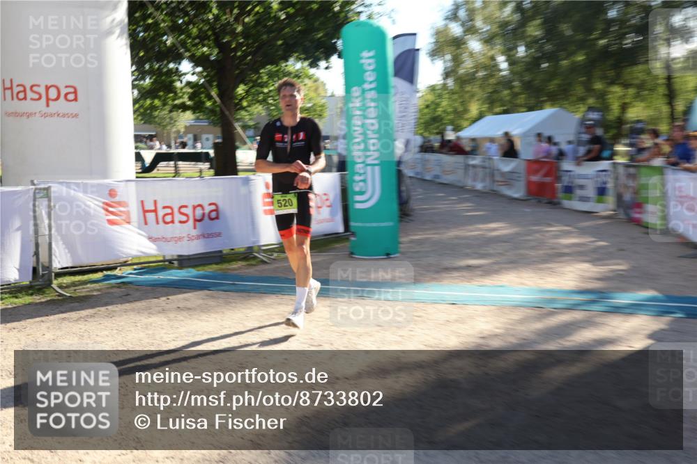 07.09.2025 - 19. Norderstedt Triathlon Luisa Fischer http://msf.ph/oto/8733802 07.09.2025 16:26:24 Ziel 520 meine-sportfotos.de