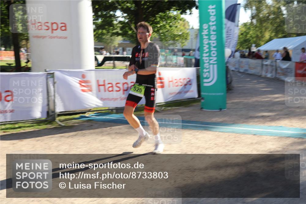 07.09.2025 - 19. Norderstedt Triathlon Luisa Fischer http://msf.ph/oto/8733803 07.09.2025 16:26:24 Ziel 520 meine-sportfotos.de