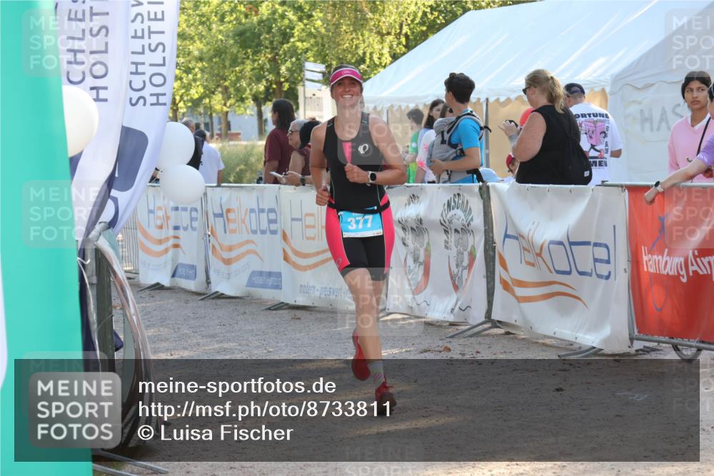 07.09.2025 - 19. Norderstedt Triathlon Luisa Fischer http://msf.ph/oto/8733811 07.09.2025 16:26:47 Ziel 377 meine-sportfotos.de