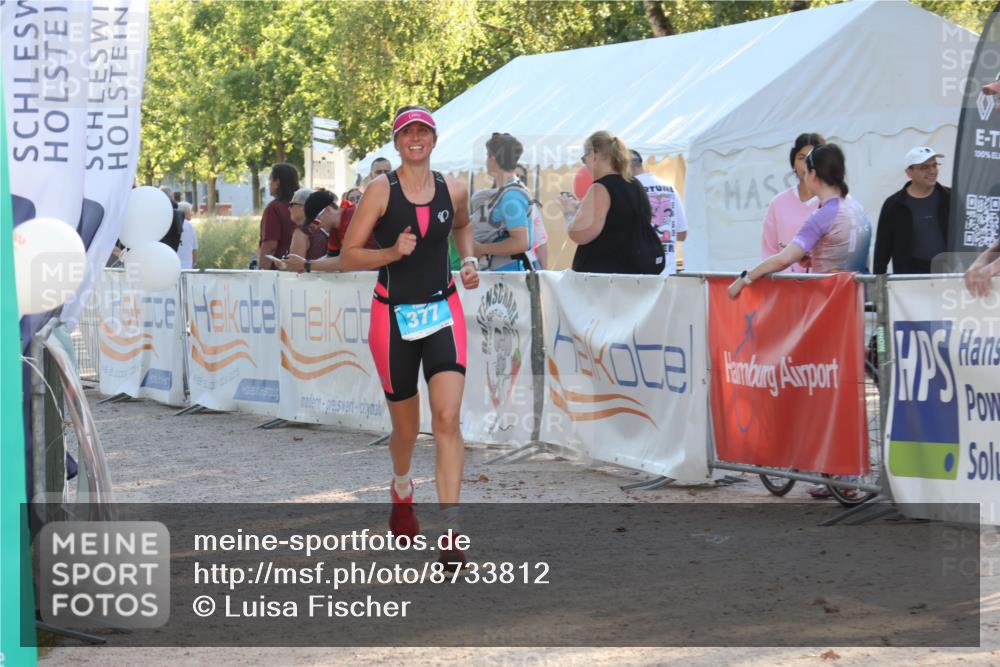 07.09.2025 - 19. Norderstedt Triathlon Luisa Fischer http://msf.ph/oto/8733812 07.09.2025 16:26:47 Ziel 377 meine-sportfotos.de
