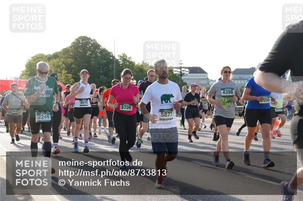 07.09.2025 - BARMER Alsterlauf Yannick Fuchs http://msf.ph/oto/8733813 07.09.2025 09:07:17 Laufen 4437, 382, 2249, 120, 4519, 481, 5709, 5877, 4398, 50, 3172 meine-sportfotos.de